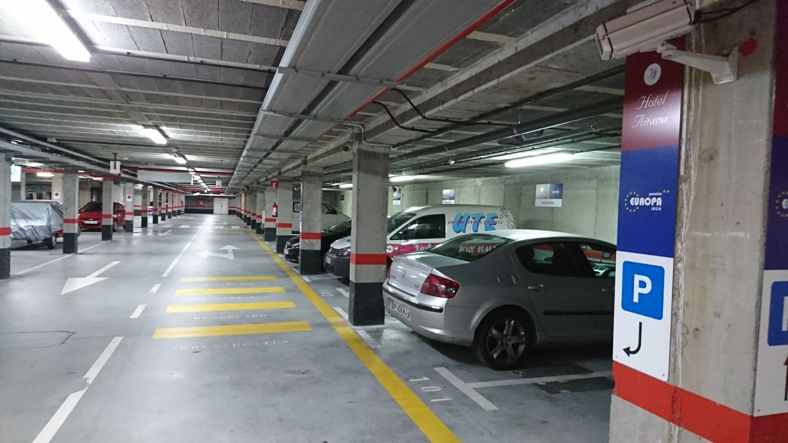 El Hotel Aitana dispone de servicio de aparcamiento de coches